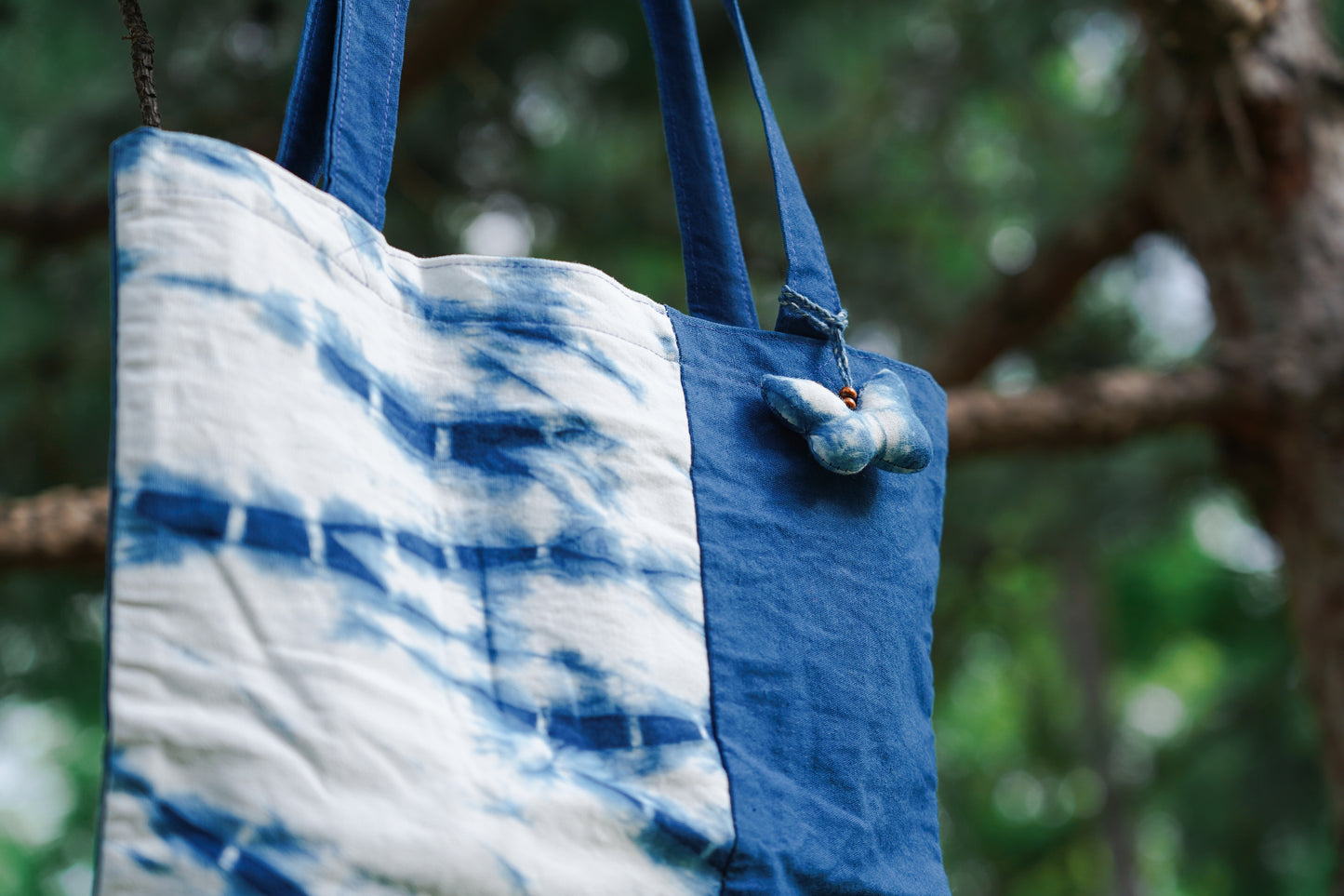 Tie Dye Shoulder Bag with Zipper Closure, Handbag with Natural Plant Tie Dye Pattern