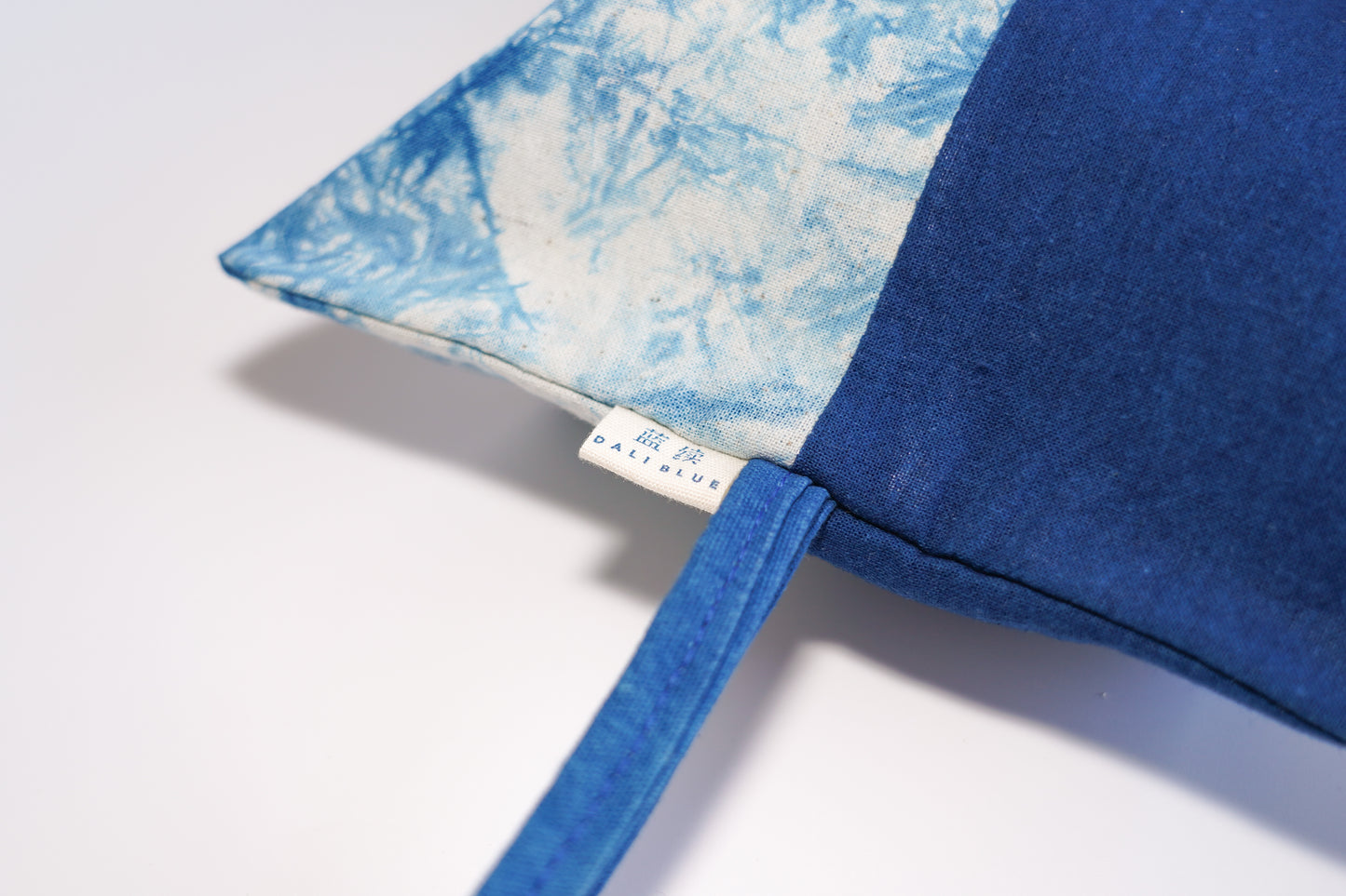 Natural Plant Dyed Cotton Tissue Holder, Unique Pattern Tissue Box Case with Strap, Tableware