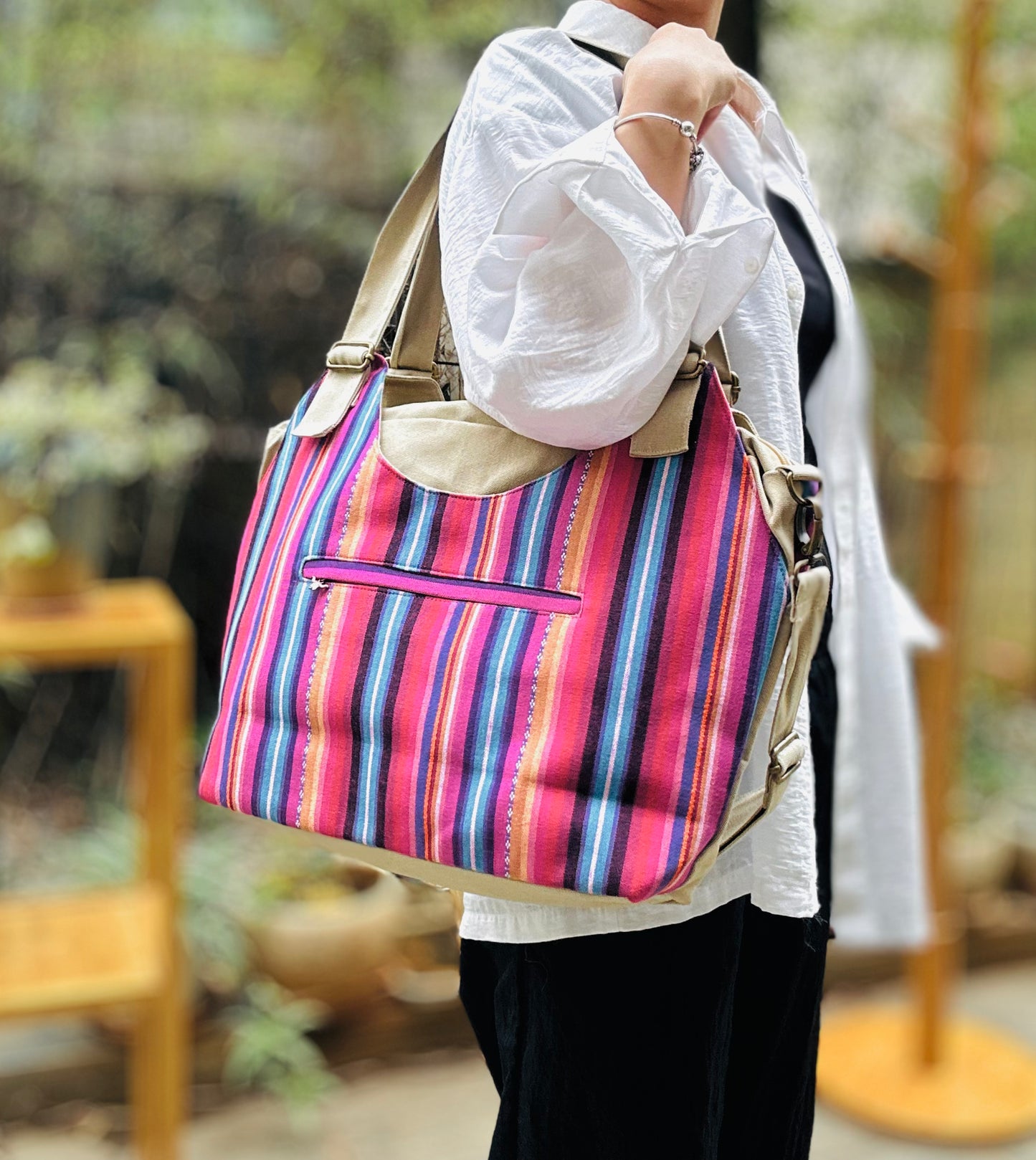 Boho Linen Handbag with Zipper Closure, Tote bag with Strip Pattern on the Back, Shoulder Bag for Women