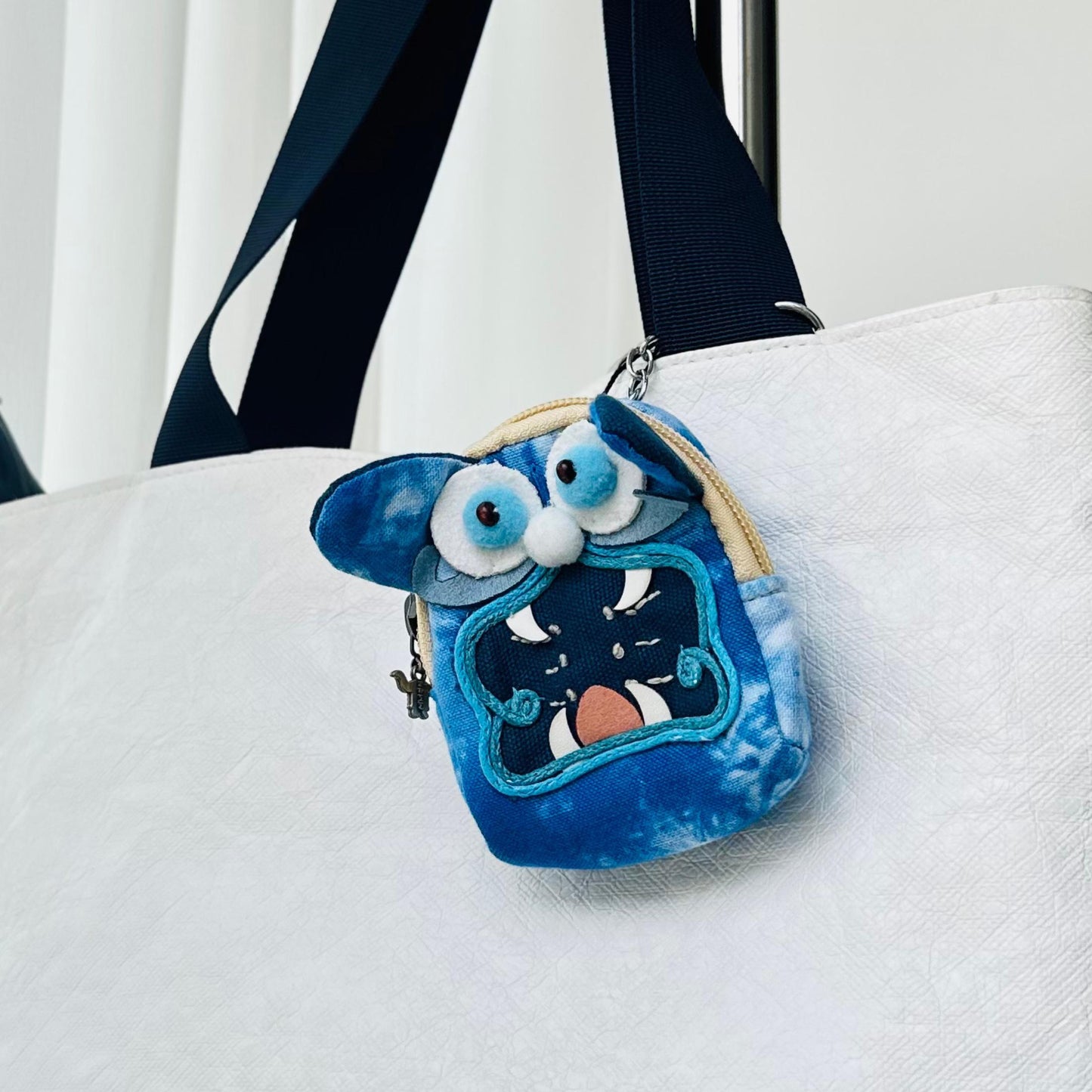 Handmade Tile Cat Keychain Wallet, Plushie Keychain Coin Purse, Decorative Keychain, Kitty Keychain for Kids, Zipper Coin Pocket for Her